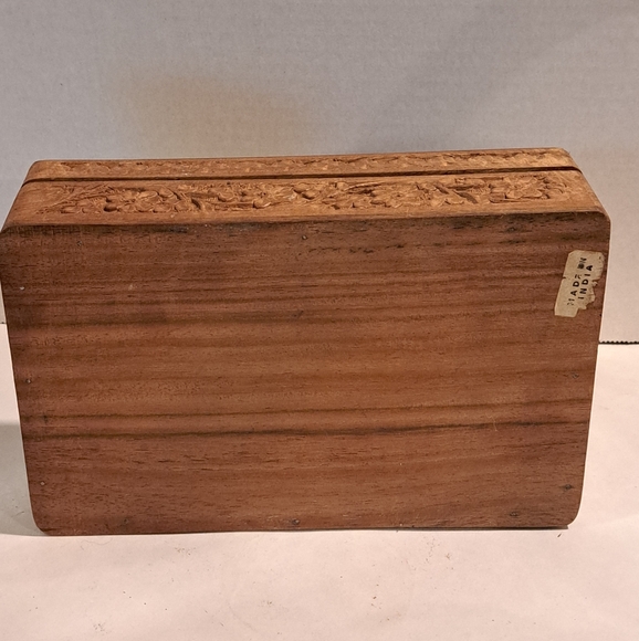 Intricate Carved Rosewood Box Floral Inlay Top Lined Interior India. - Picture 7 of 7